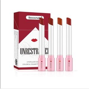 Set of 4 Lipsticks “cigarette” kitsch